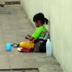 «Οργιάζει» η επαιτεία ανηλίκων στη Ρόδο