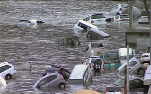 Ισχυρός σεισμός 8,9 βαθμών στην Ιαπωνία, τσουνάμι 10 μέτρων στις ανατολικές ακτές