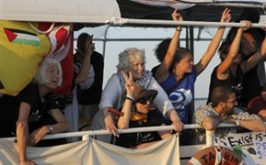 Δεν το βάζουν κάτω οι ακτιβιστές του Στολίσκου