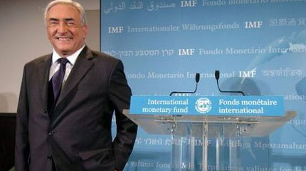 Ντομινίκ Στρος Καν: "Oι Έλληνες είναι βουτηγμένοι στα σκατά"!