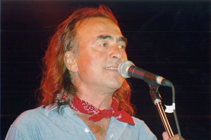 Jinospil: για το Νίκο Παπάζογλου