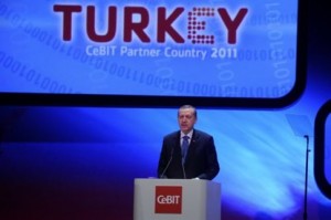 Ερντογάν: «Δεν φιμώνω τον Τύπο»