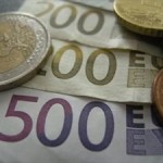 Εκτός συλλογικών διαπραγματεύσεων ο κατώτατος μισθός