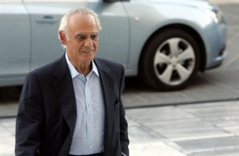 Βλέπουν παραγραφή για Ακη