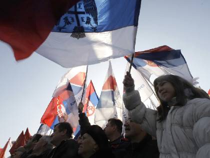 Βγήκαν στους δρόμους οι Σέρβοι