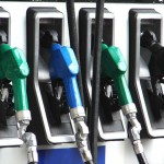 Αγγίζει τα 2€ η βενζίνη