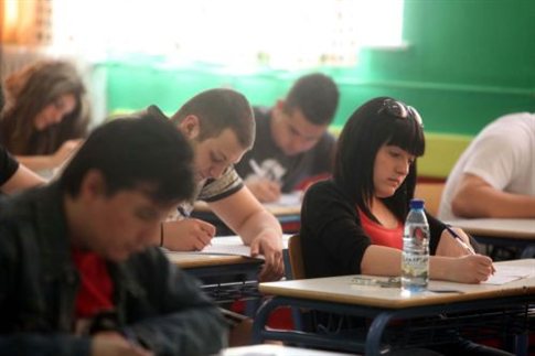 Πανελλαδικές 2011: Με Βιολογία, Φυσική, Μαθηματικά και Ιστορία συνεχίζονται το Σάββατο οι πανελλαδικές