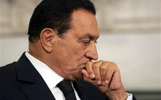 Με ελικόπτερο στο δικαστήριο ο Μουμπάρακ