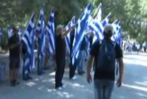 Η Χρυσή Αυγή καταθέτει στεφάνι σε επίσημη τελετή! (ΒΙΝΤΕΟ)