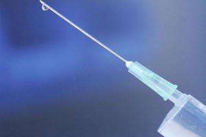 Απειλούσαν περαστικούς με σύριγγα και τους λήστευαν