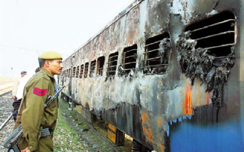 Βομβιστική επίθεση σε τρένο στο Πακιστάν
