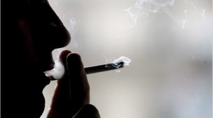 Οι καπνιστές σε ηλικία 70 ετών χάνουν τέσσερα χρόνια ζωής