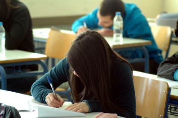 Πανελλαδικές 2014: εκφωνήσεις και απαντήσεις στα θέματα Φυσικής Γενικής Παιδείας