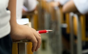 Πανελλαδικές 2014: εκφωνήσεις και απαντήσεις στα θέματα της Νεοελληνικής Λογοτεχνίας θεωρητικής κατεύθυνσης